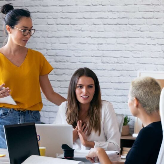 How AI Boosts Efficiency in Digital Agencies